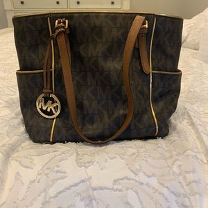Micheal Kors Hangbag!
